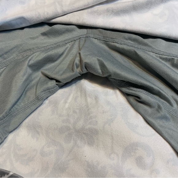 SALE!! Damask print skort stretchy athleisure belly control panel - Picture 6 of 11